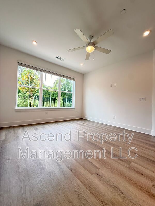 Building Photo - 100 Leggo Ave