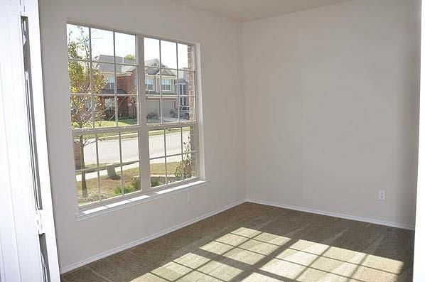 Foto del edificio - 529 Twin Knoll Dr