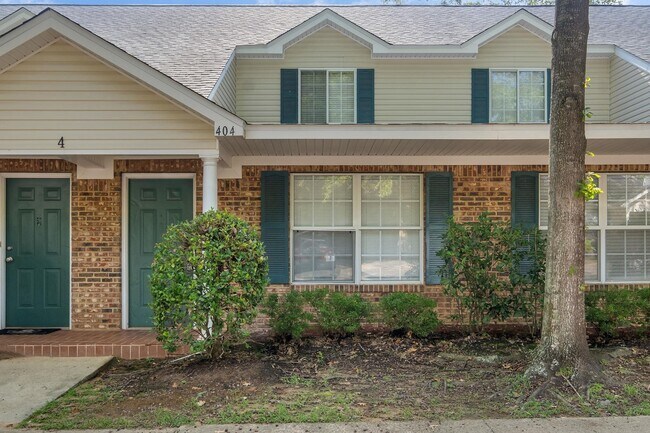 Building Photo - 2738 W Tharpe St