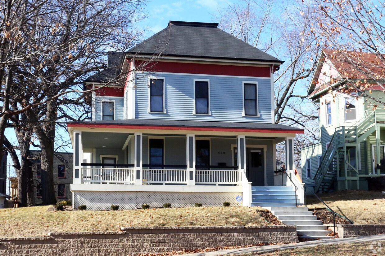 Primary Photo - 650 18th St