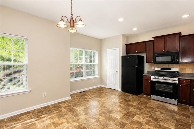 Building Photo - 702 Celeste Ln