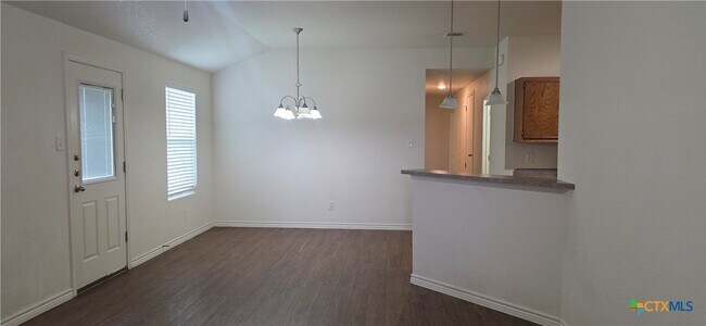 Foto del edificio - 5803 Lariat Ct