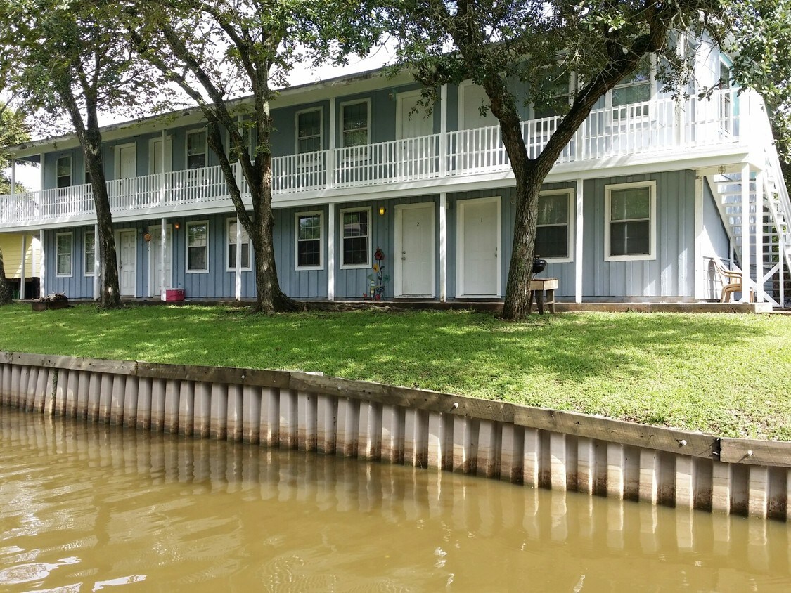 Imagen principal - 5202 County Road 469