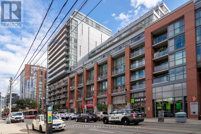 Building Photo - 775 King St W