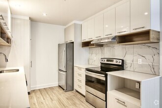 Building Photo - 9675 Av Papineau