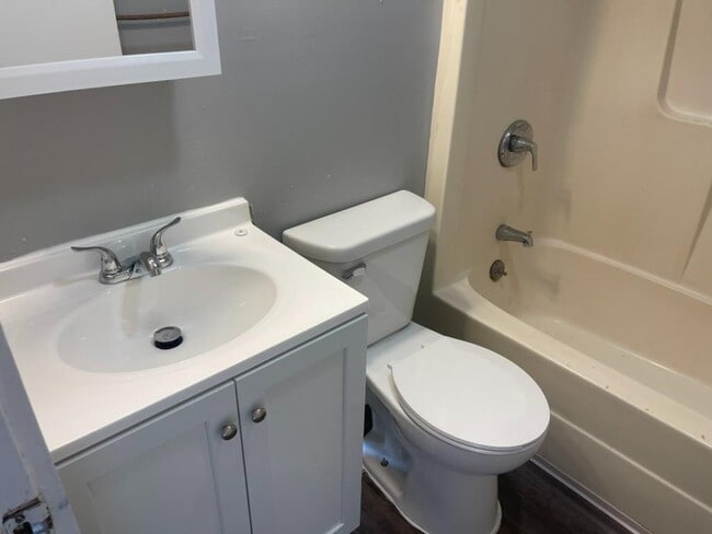 Building Photo - 1034 N 8th St