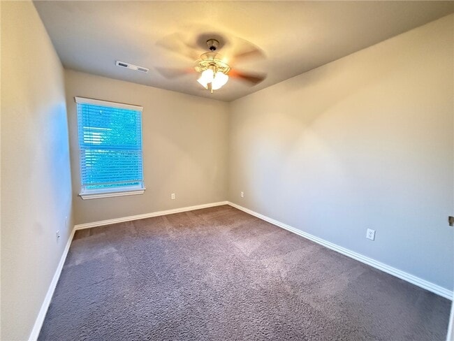 Building Photo - 2731 W Kilimanjaro Way
