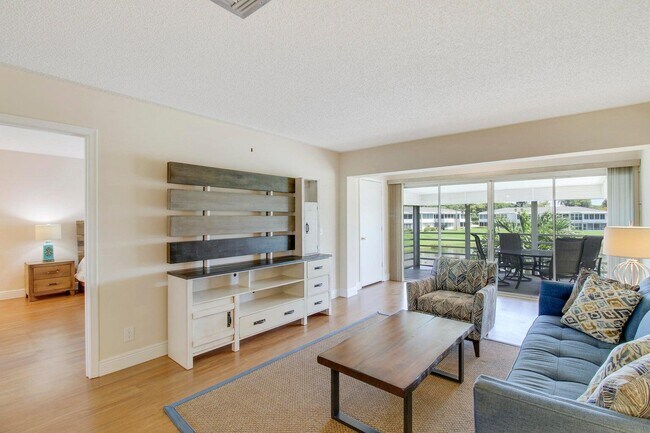 Foto del edificio - 2730 SW 13th St