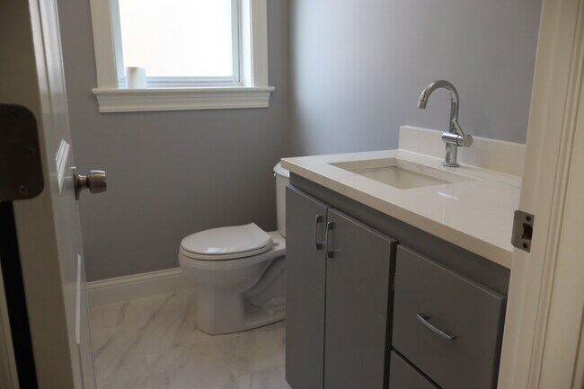 Foto del edificio - 4120 W Gladys Ave