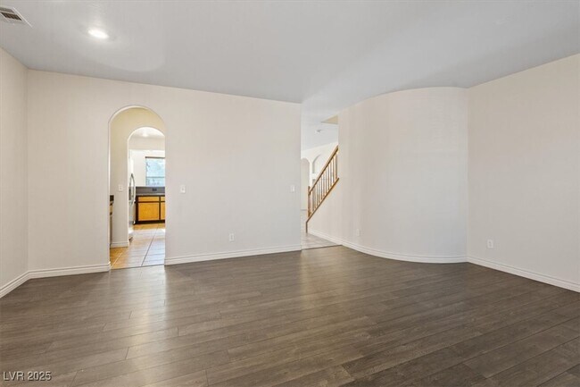 Building Photo - 227 Palmarosa St