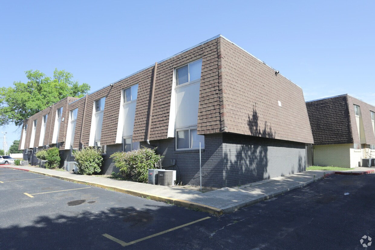 The Belmont Apartments in Bethany, OK