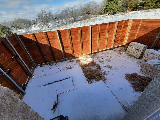 Building Photo - 321 Co Rd 560