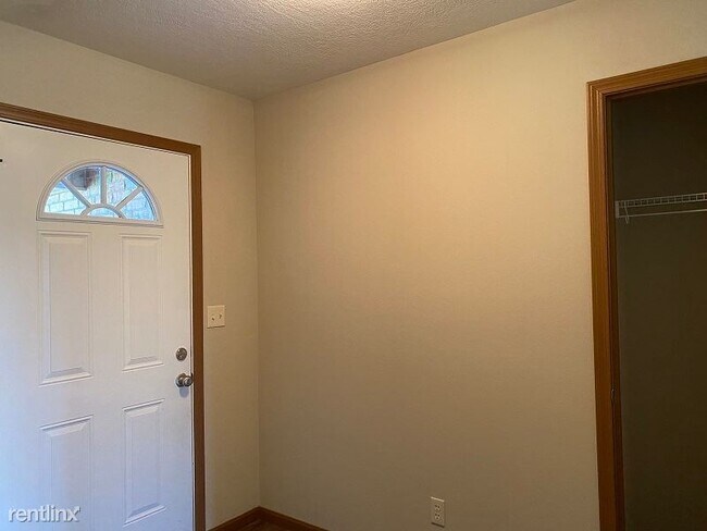 Building Photo - 3086 W Camino Alto St