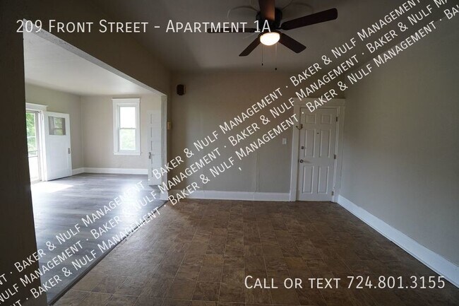 Building Photo - Newly Renovated 1 floor Apartment in North...