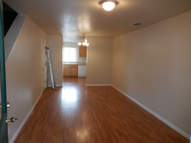 Building Photo - Hollybrook Estates