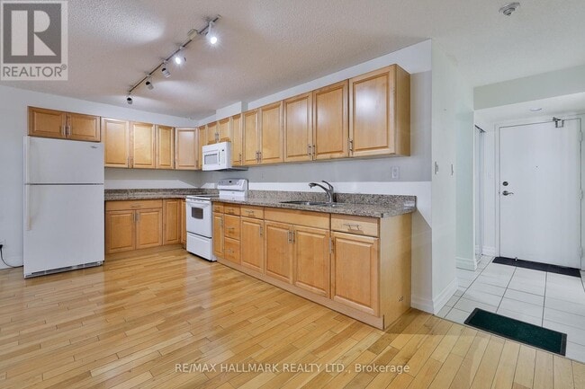 Photo du bâtiment - 633 Bay St.