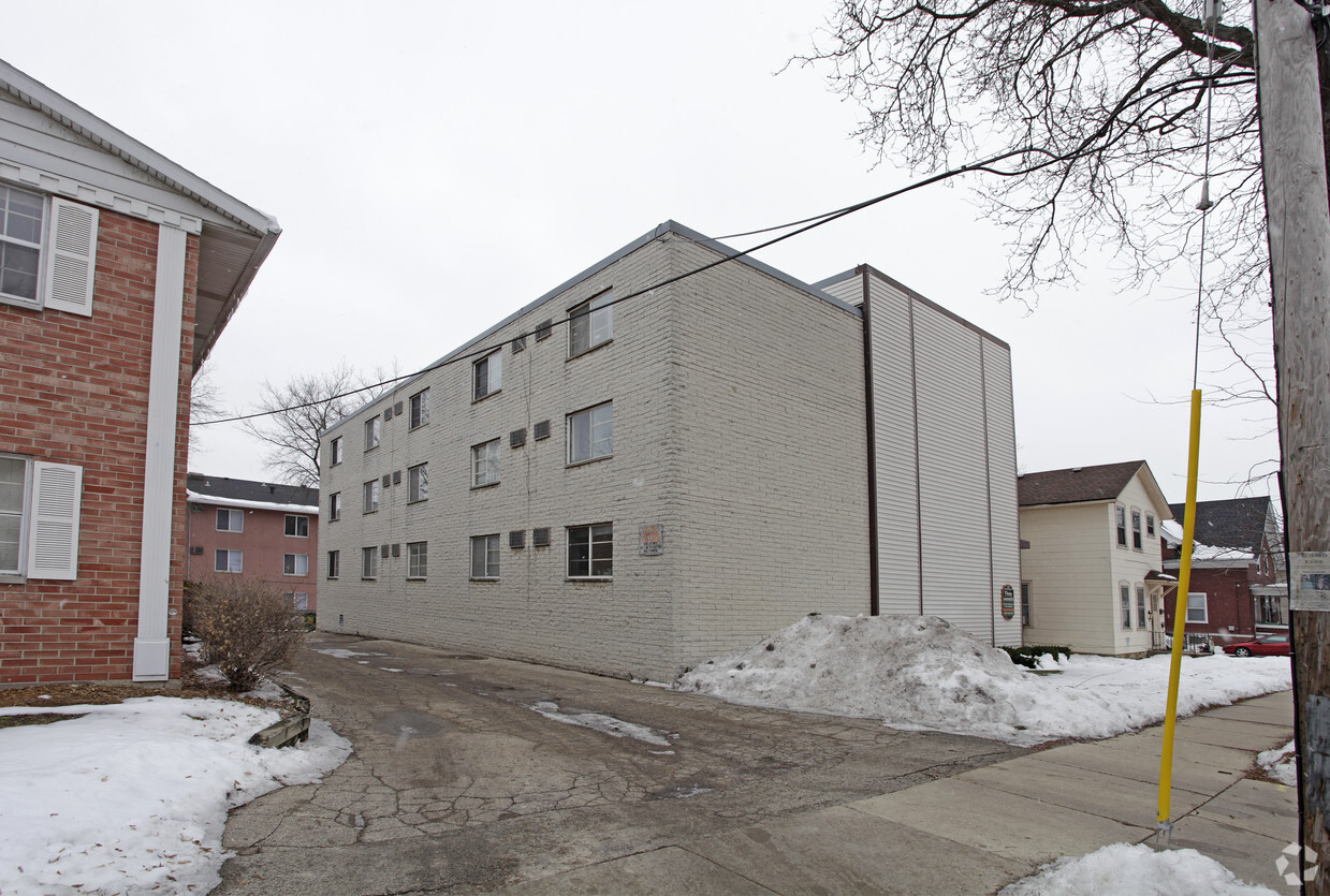 Primary Photo - Doty Street Apartments