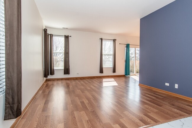 Building Photo - 4133 Blackstone Dr