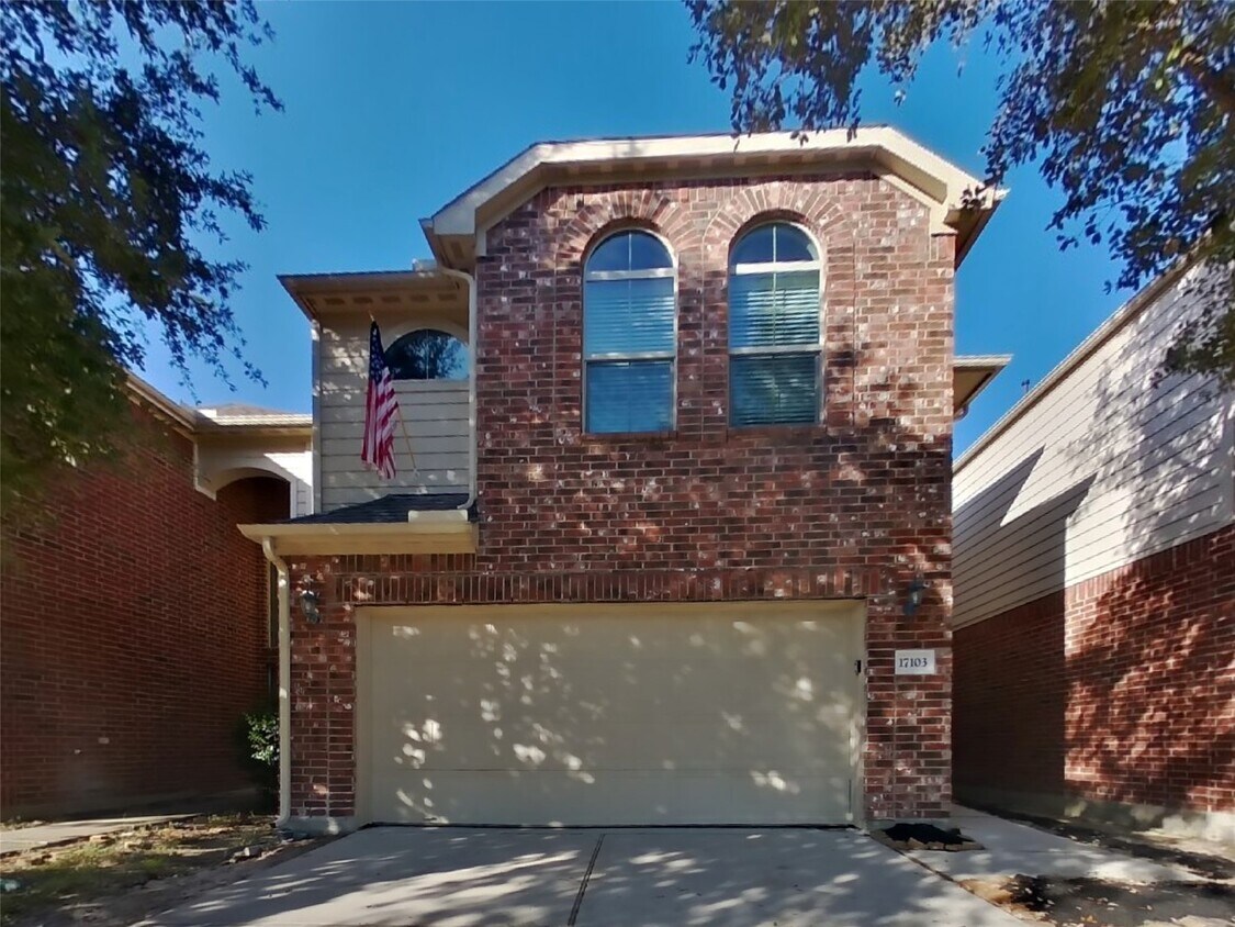 Foto principal - 17103 Amarose Dr