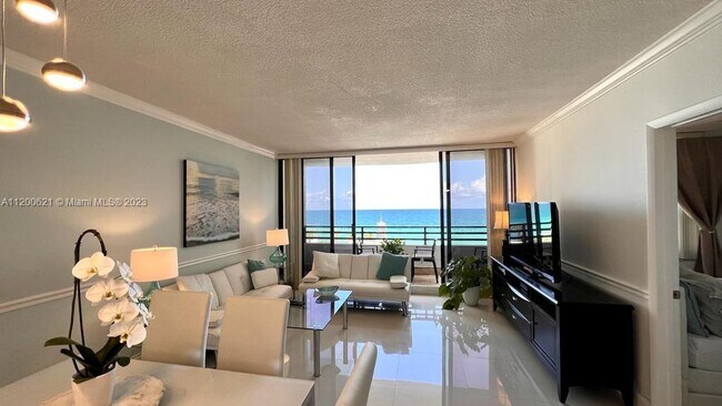 Building Photo - 401 S Ocean Dr