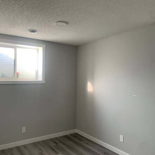 Photo du bâtiment - 309 Corner Meadows Way NE