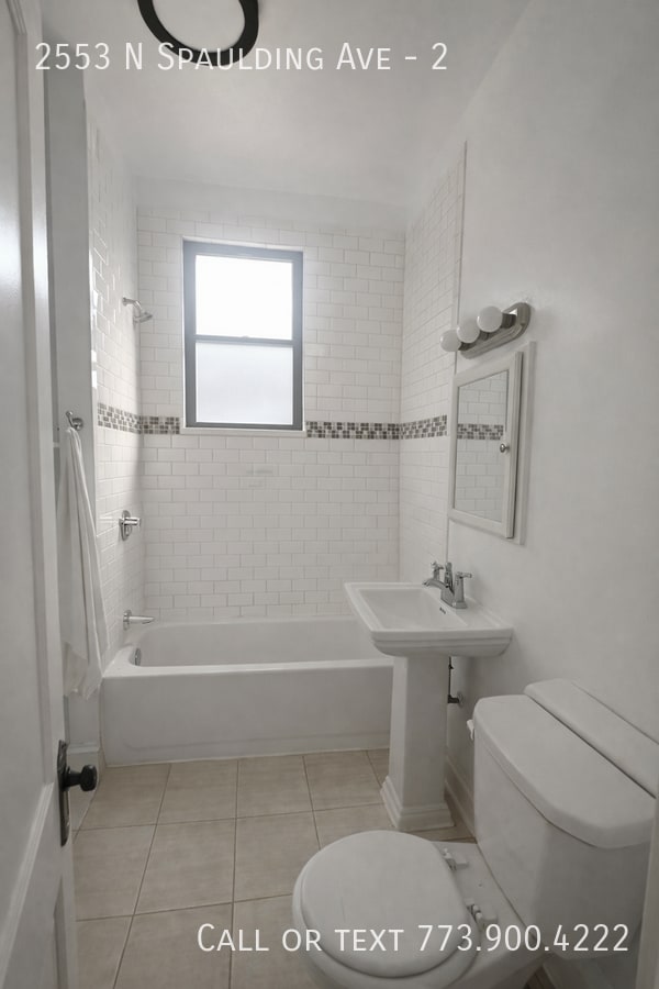 Building Photo - 2553 N Spaulding Ave