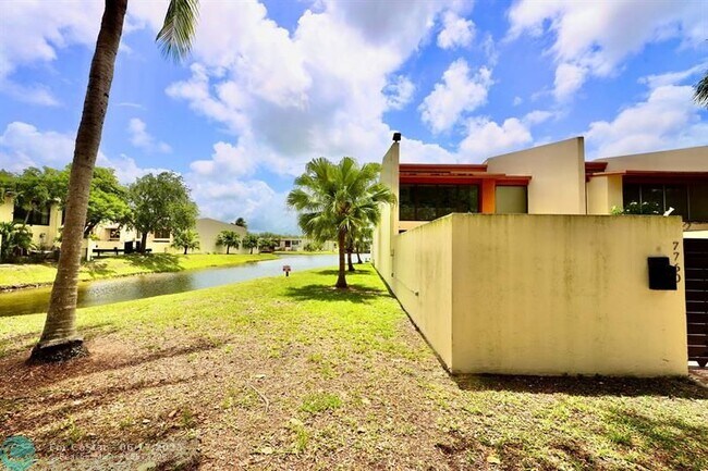Foto del edificio - 7760 SW 103rd Pl