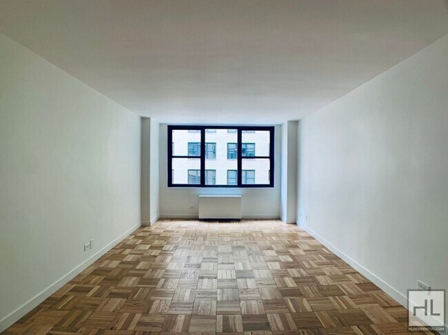 Foto del edificio - EAST 49 STREET