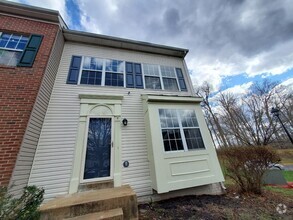 Building Photo - 211 Sterling Ct