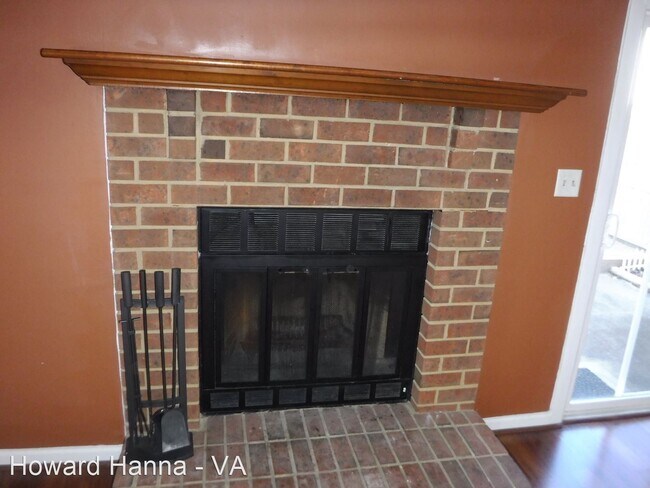 Foto del edificio - 3 br, 2 bath House - 252 Weller Blvd.