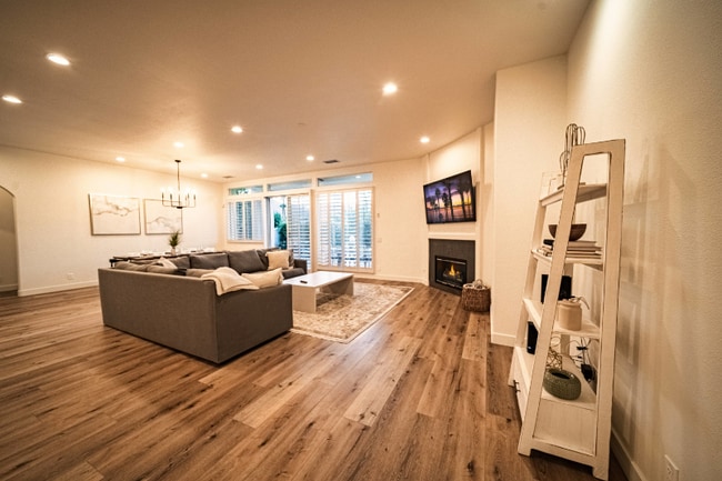 Building Photo - 40851 Hovley Ct