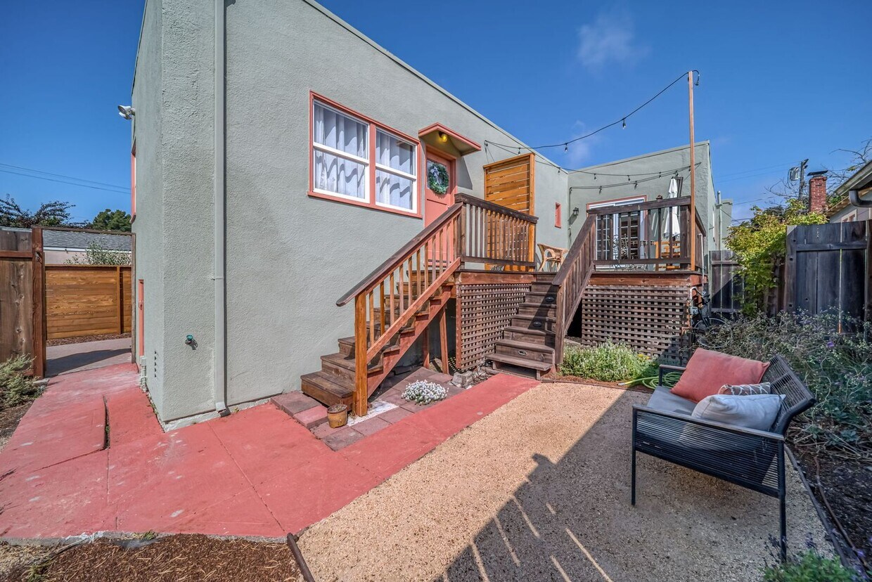 Primary Photo - CENTRAL BERKELEY STUDIO APARTMENT FOR RENT...