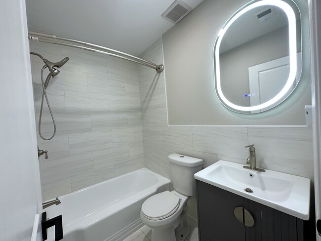 Foto del edificio - 1341 Adams St NE