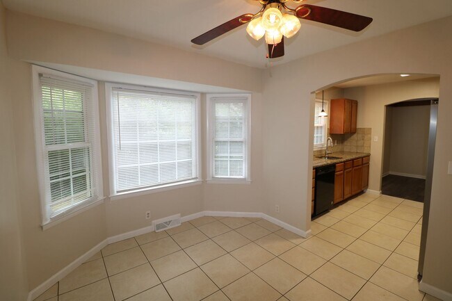 Building Photo - 1741 Hausman Drive