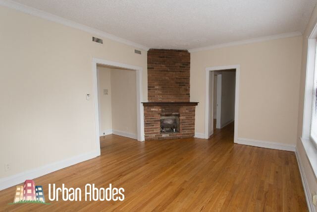 Building Photo - 3523 N Racine Ave