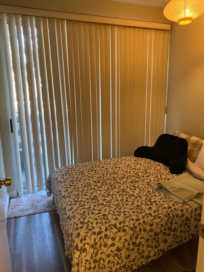 Building Photo - 929 E El Camino Real