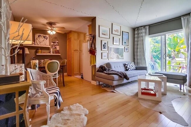 Building Photo - 4747 Hamilton St