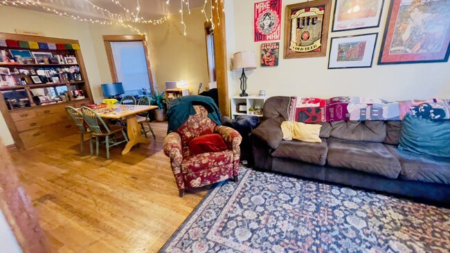 Living/Dining Room - 3753 N Magnolia Ave