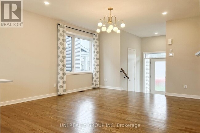 Photo du bâtiment - 324 Canadensis Ln