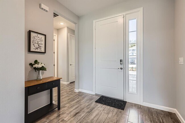 Building Photo - 2372 Sirena Ln