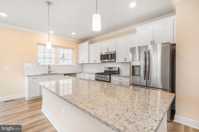 Building Photo - 1415 Clingmans Dome Drive