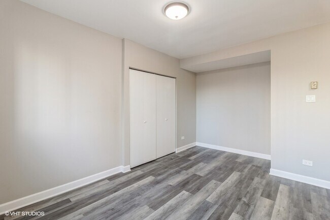 Foto del edificio - 1430 N Dearborn Pkwy