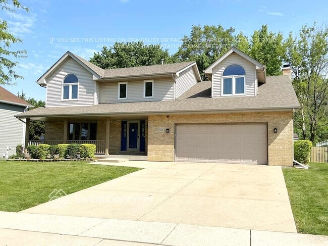 Building Photo - 2959 Rebecca Dr