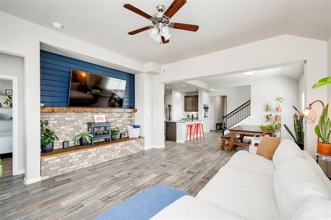 Building Photo - 709 Tinton Falls Ln