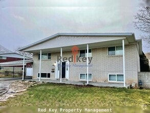 Building Photo - 500 Upland Dr