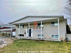 Building Photo - 500 Upland Dr
