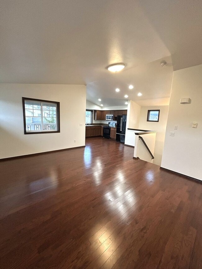 Foto del edificio - Large 4 bedroom 2 bath home