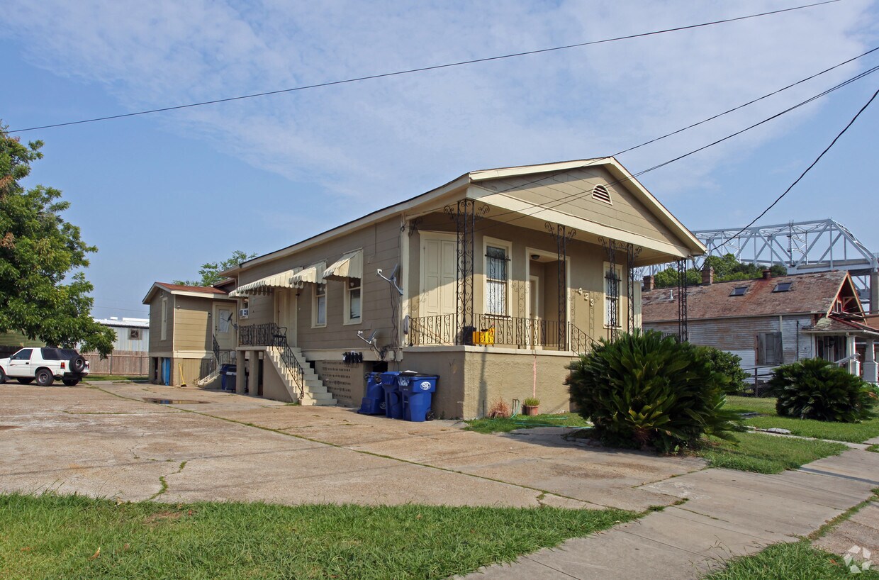 Foto principal - 423-425 Monroe St