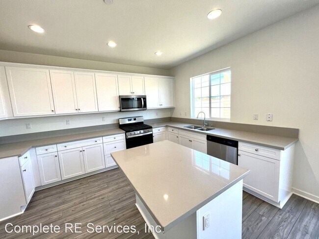 Foto del edificio - 4 br, 3 bath House - 9630 Honeyberry Ln.