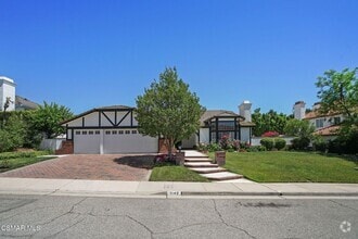 Building Photo - 1142 Earlham Ct